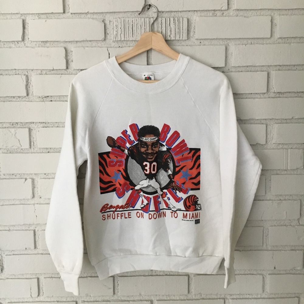 88’ vintage Salem sweater